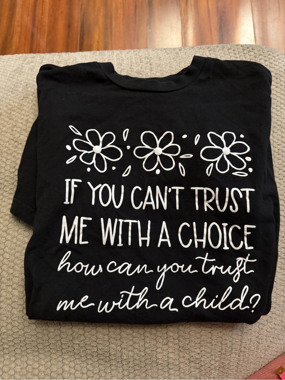 Women’s  Black Graphic Tee - Xl
